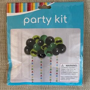 Party Kit Gamer Theme with Black and Green Balloons